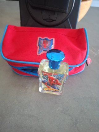 Neceser Spiderman y colonia niño nuevo