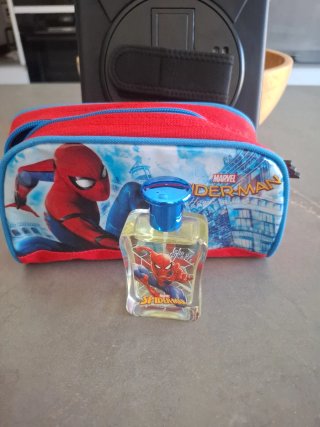 Neceser Spiderman y colonia niño nuevo