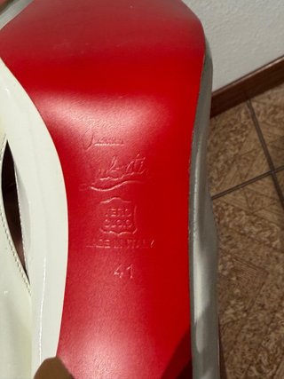 Tacones Christian Louboutin Blancos, se puede nego