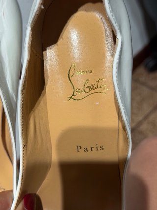Tacones Christian Louboutin Blancos, se puede nego