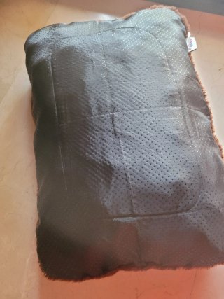 Cama para perro suave marrón