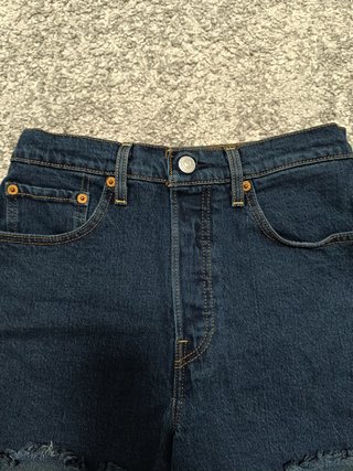 Short vaquero oscuro Levi's