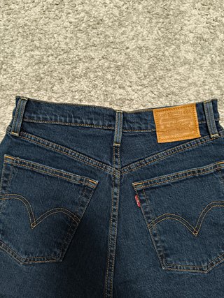 Short vaquero oscuro Levi's
