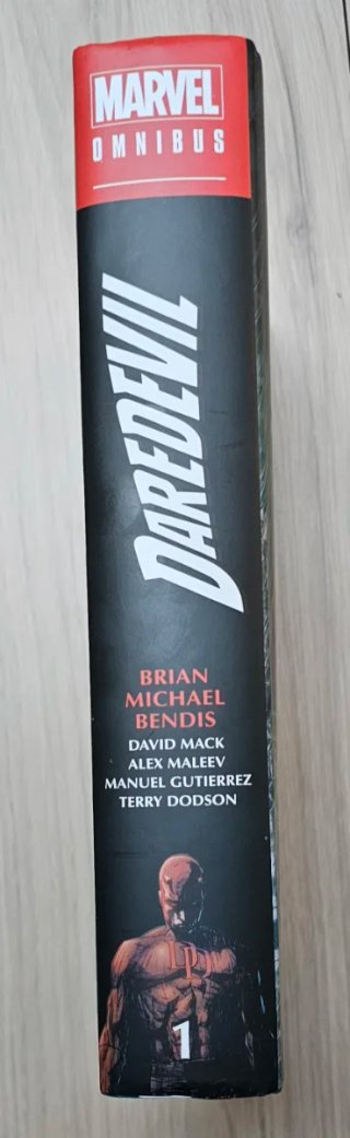 Marvel omnibus daredevil de brian michael bendi...