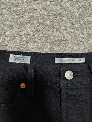 Short vaquero negro Levi's