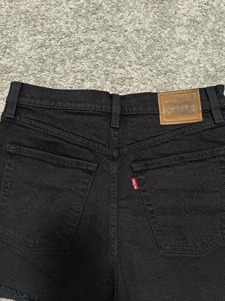 Short vaquero negro Levi's