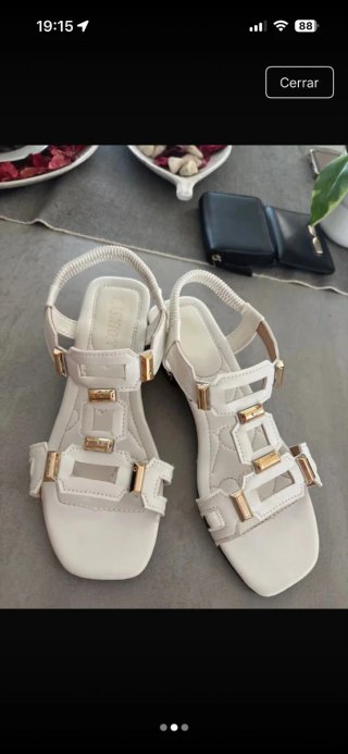 Sandalias blancas y doradas talla 37