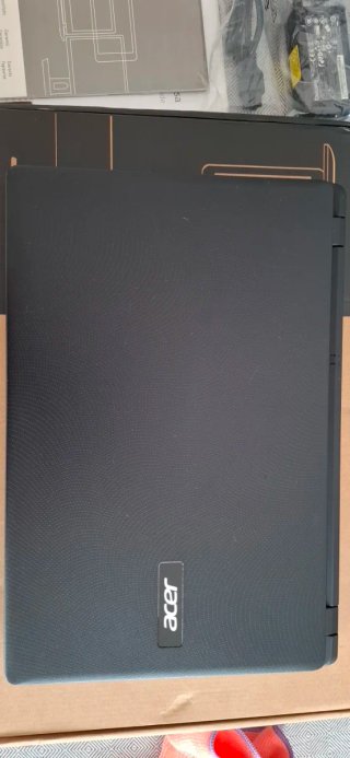 Portátil Acer Negro en Caja