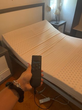 Cama articulada eléctrica con mando
