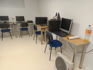 Tavoli modulari per aule