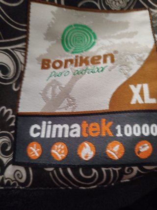 Chaqueta de nieve estampada sin estrenar