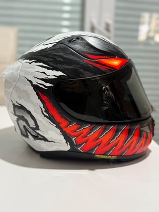 Casco HJC RPHA11 Antivenom Marvel