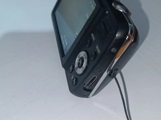 Samsung PL20 Fotocamera Digitale 14.2 MP Nera
