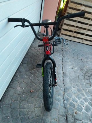 Bicicleta BMX Roja