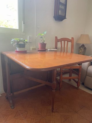 Mesa plegable de madera para salón