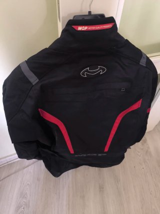 Chaqueta y pantalón de moto MQP