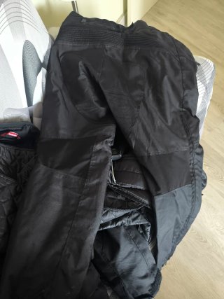 Chaqueta y pantalón de moto MQP