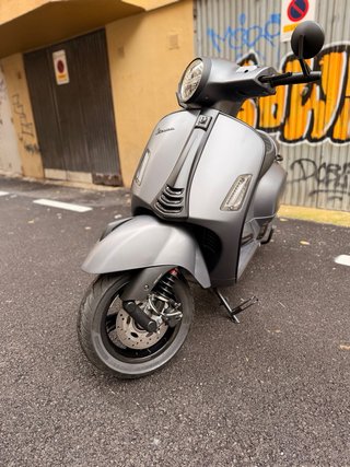 Vespa GTS 300 Super
