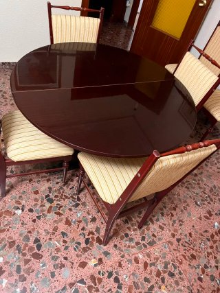 Comedor completo: aparador, mesa y 6 sillas