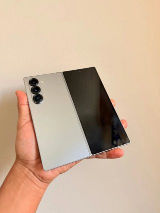 Samsung Galaxy Z Fold 6 con Factura y Garantía