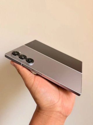 Samsung Galaxy Z Fold 6 con Factura y Garantía