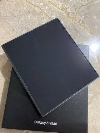 Samsung Galaxy Z Fold 6 con Factura y Garantía