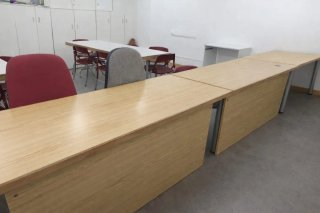 Mesa de oficina modular 4 puestos