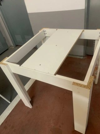 Mesa extensible y 4 sillas comedor