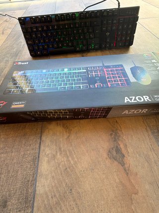 Teclado Gaming Trust Azor RGB