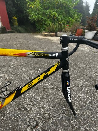 Bicicleta BH APRICA carretera