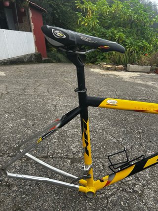 Bicicleta BH APRICA carretera