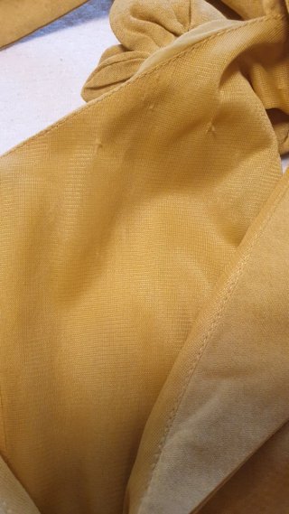 Top Tintoretto Flores Hombro Amarillo