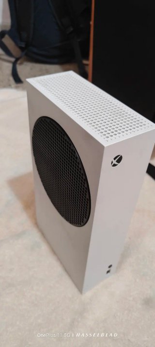 Xbox Series S + Monitor y Accesorios