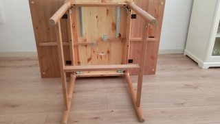 Mesa de comedor de madera