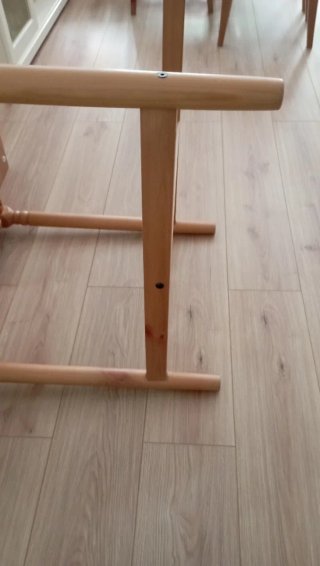 Mesa de comedor de madera