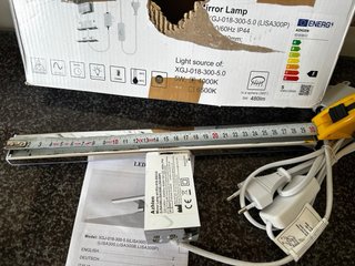 Lámpara LED Azhien Espejo Plata/Blanco