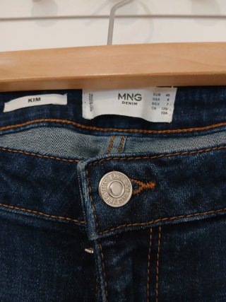 Pantalón vaquero Mango ajustado
