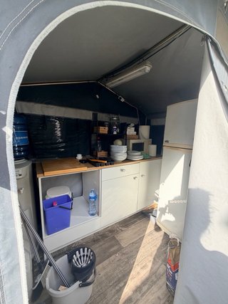 Caravana completa con avancé, cocina y trastero