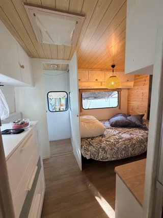 Caravana completa con avancé, cocina y trastero
