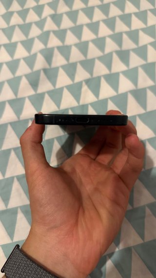 iPhone 16 Nero
