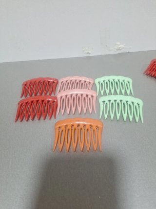Lote de 12 peinetas de colores
