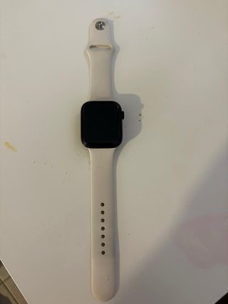 iPhone 16 Apple