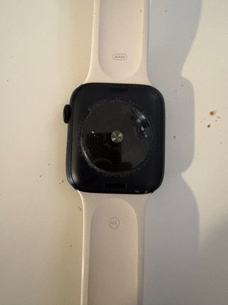 iPhone 16 Apple