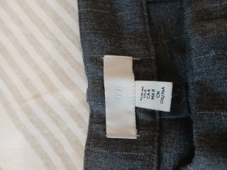 Pantalón de vestir gris con raya diplomática
