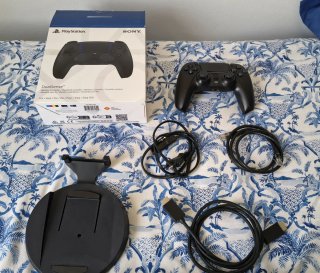Consola PS5 825 GB + Mando Negro NEGOCIABLE