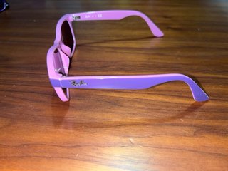 Gafas de sol Ray-Ban moradas para niña