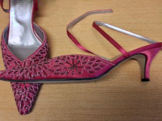 Zapatos de fiesta MENBUR rosas y plateados