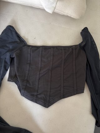 Top Corsé Negro Manga Malla