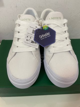 Lacoste Talla 39