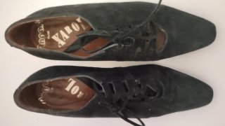 Zapatos de tacón negros con cordones